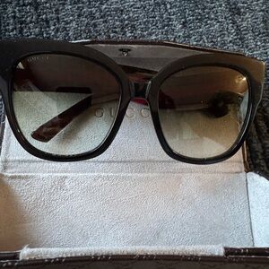 Gucci Black Oversized Women's Sunglasses